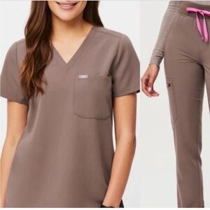 Figs Smokey Taupe Catarina One Pocket scrub top